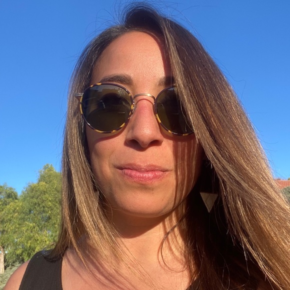 Meet your Posher, Ashley - Picture 2 of 2